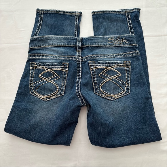 Silver Jeans.Frances Capris.Women Size W28. Distressed Stoned Washed. Pre-Owned. - Picture 2 of 5
